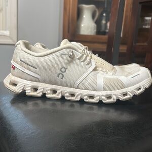 Women's Cloud 5 Low Top Sneakers 7